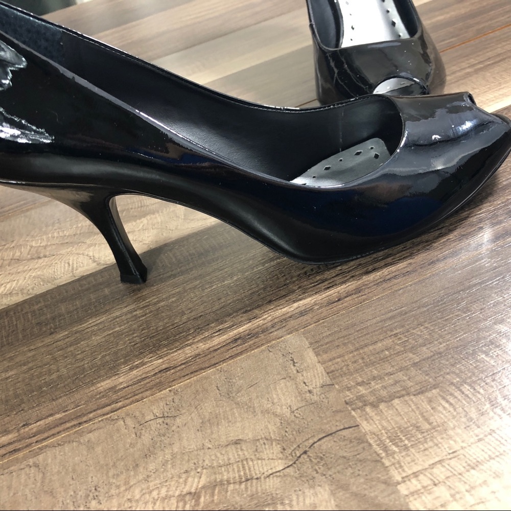 BCBG Sleek Black Patent Leather Heels 9.5 B